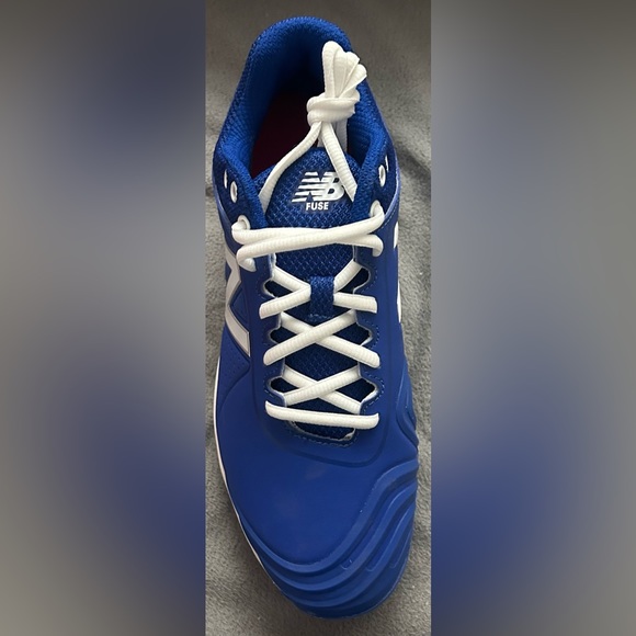 New Balance Women's Fuse V2 Metal Softball Shoe - Picture 4 of 5